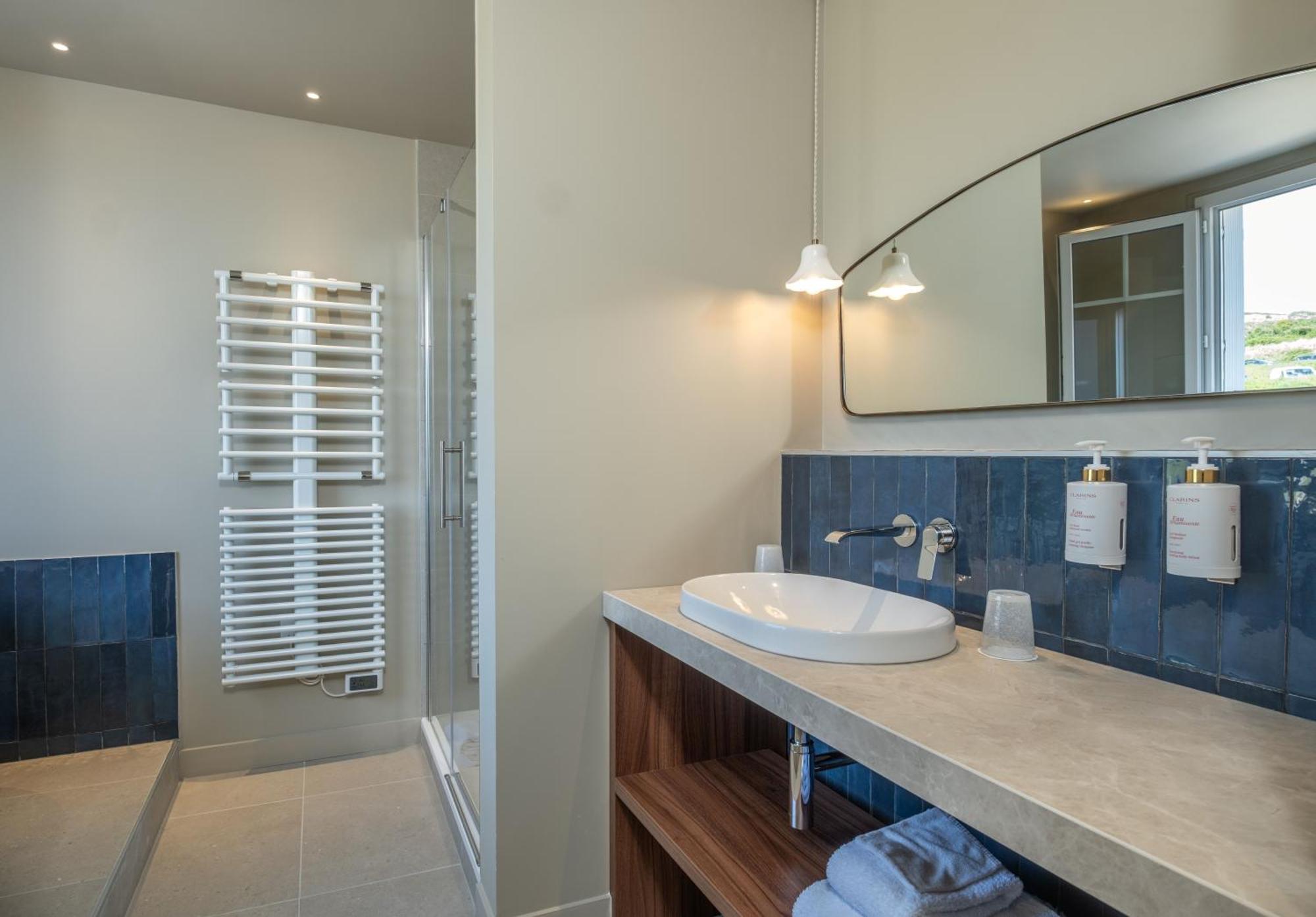 De La Hotel 4*